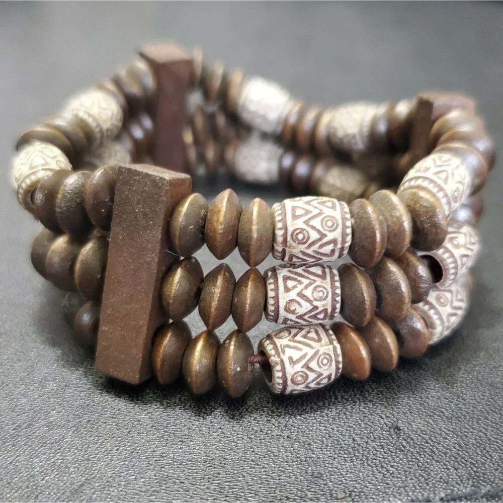 Brown and cream wood bead bracelet 7.25